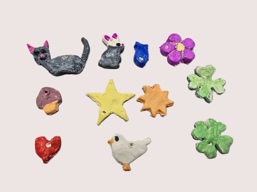 Mărțișoare din lut